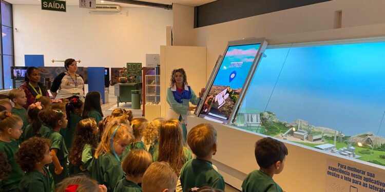 IFSC e Museu WEG promovem contação de histórias para crianças da Rede Municipal