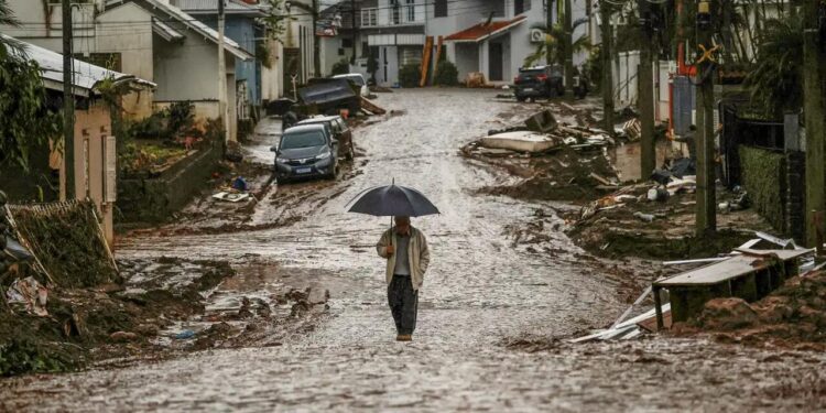 Mais de 80 mil pessoas estão desabrigadas no Rio Grande do Sul