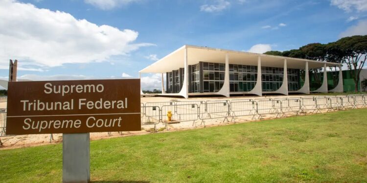 STF tem maioria para descriminalizar porte de maconha para uso pessoal