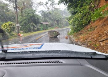 Rocha se desprende e fecha temporariamente a subida do Molha, em Jaraguá do Sul