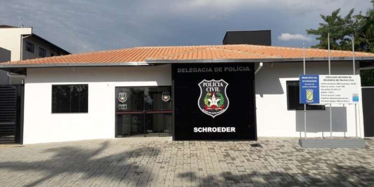 Vereador nega agressões contra funcionário de mercado em Schroeder