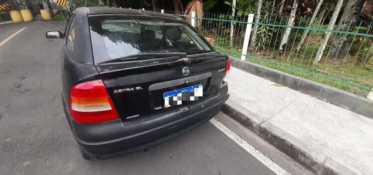 Motorista abandona veículo após provocar acidentes em Jaraguá do Sul