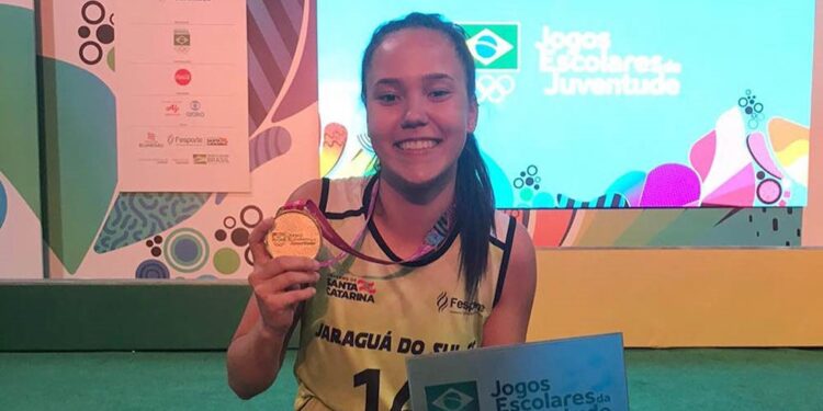 Ex-atleta do voleibol jaraguaense morre aos 22 anos