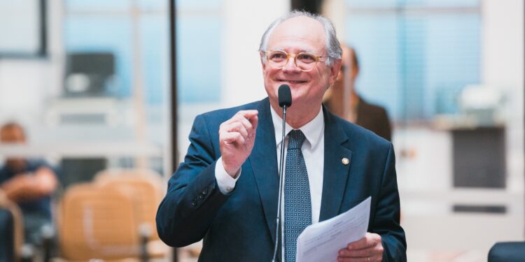 Ação do deputado Caropreso garante repasse de R$ 410 mil para hospitais de Jaraguá do Sul