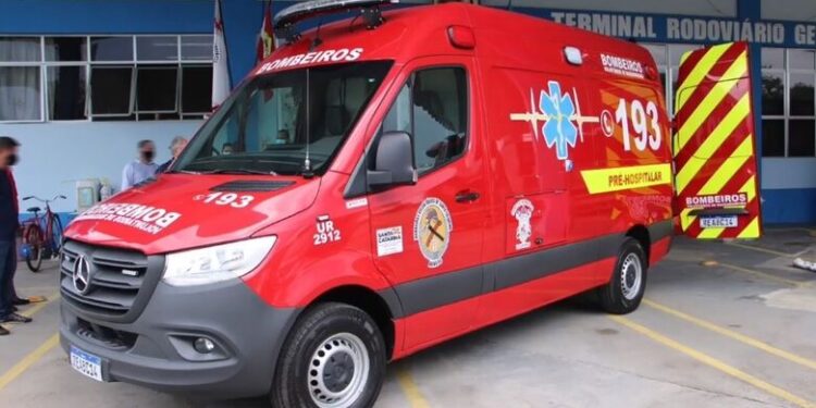 Jovem morre após acidente entre carro e caminhão em Massaranduba