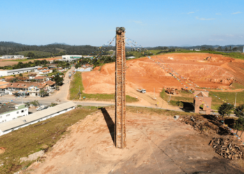 Com fogueira de 40 metros, tradicional festa de São João do Itaperiú inicia nesta sexta-feira (21)