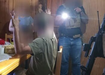 Polícia liberta adolescente de cativeiro em Santa Catarina