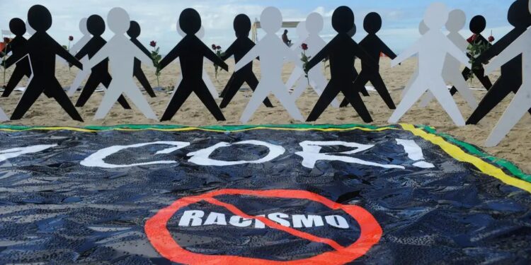 Santa Catarina lidera denúncias de injúria racial no país