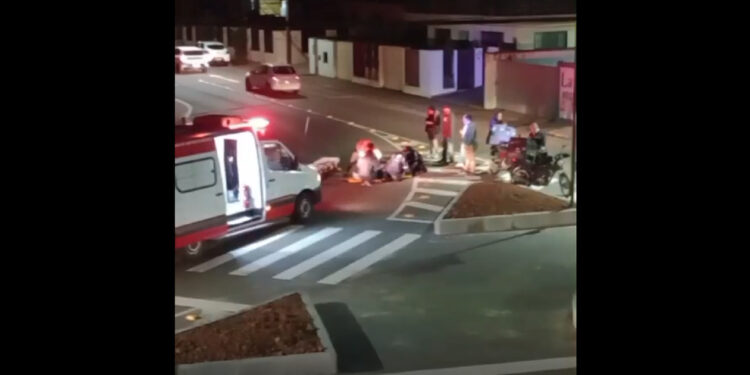 Mulher fica gravemente ferida após ser atropelada por ônibus em Jaraguá do Sul