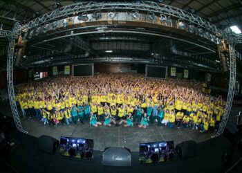 Rede Cooper reúne mais de 3.100 colaboradores em evento na segunda-feira (08) para celebrar seus 80 anos