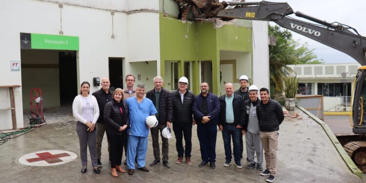 [Vídeo] Iniciam as obras de reformas do PA Infantil no Hospital Jaraguá