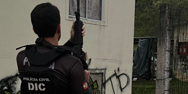 Polícia Civil cumpre 13 mandados de busca e apreensão em Jaraguá do Sul