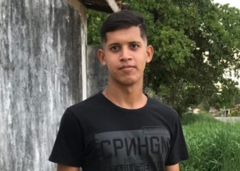 Jogador de futsal passa mal durante partida e morre em SC