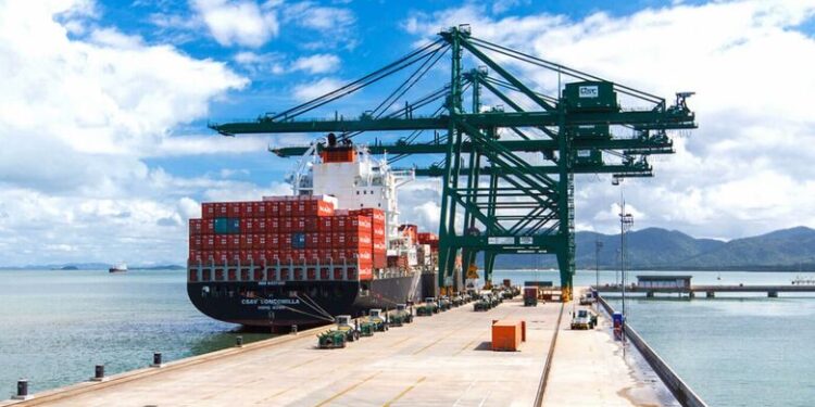 Exportações catarinenses caem 5,5% no primeiro semestre