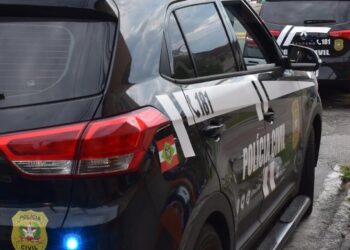 Advogado é preso suspeito de atirar contra carro de amante da esposa em SC