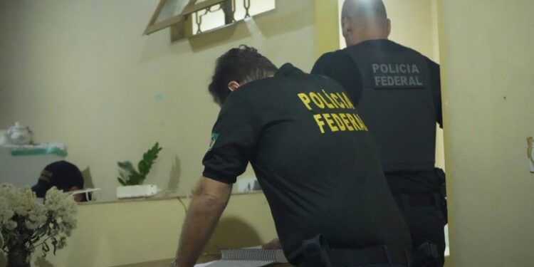 Polícia Federal faz buscas em Santa Catarina contra suspeitos por atos de 8 de janeiro