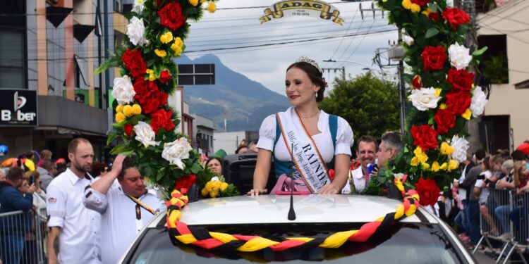 Desfile em comemoração dos 75 anos de Guaramirim é nesta quarta-feira (28)