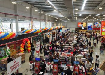 Grupo Koch abre 140 vagas para nova loja em Joinville