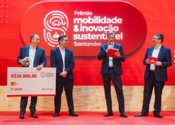 Concessionária de Santa Catarina recebe prêmio do Santander por prática ESG