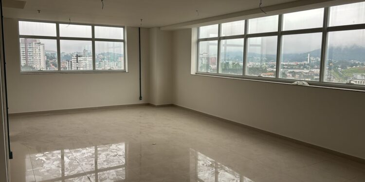 Mais de 40 salas comerciais anexas no Shopping de Jaraguá do Sul estão à venda