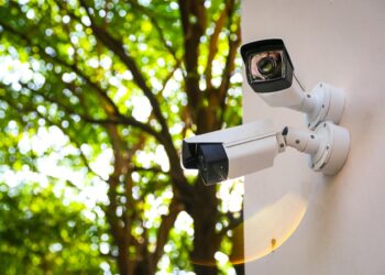 Vizinhos brigam por ângulo de câmera de segurança em Jaraguá do Sul