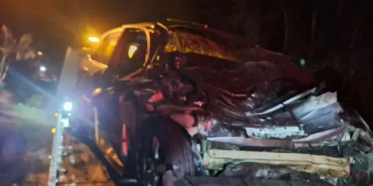 Motorista morre após colisão com caminhão na SC-108, em Blumenau
