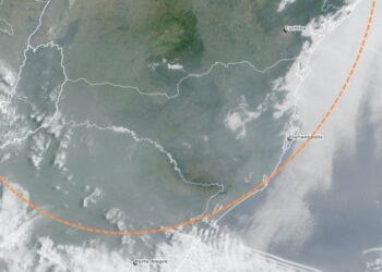 Nevoeiro marítimo e fumaça de queimadas afetam Santa Catarina no início da semana