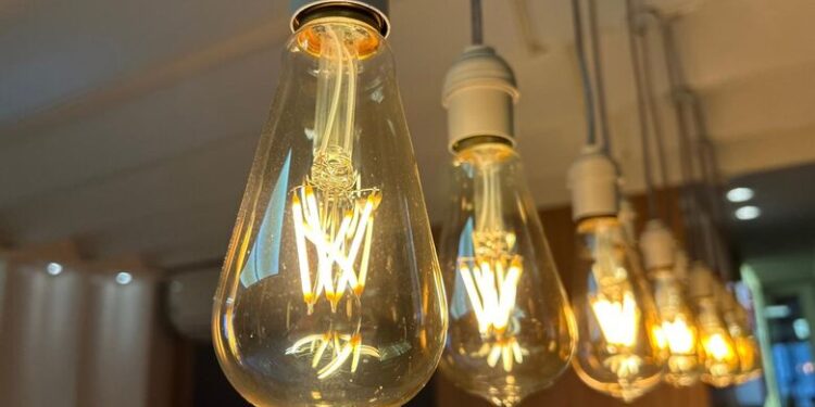 Alta repentina de tarifa de energia elétrica preocupa FIESC