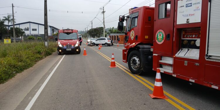 [Fotos] Motociclista fica ferido em acidente em Schroeder