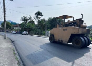 Trabalhador morre após ser atropelado por rolo compactador em Pomerode