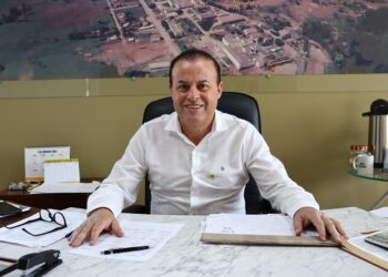 Prefeito reeleito em SC é afastado por suspeita de fraudes em contratos