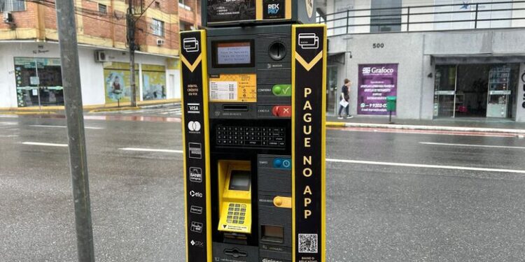 Estacionamento rotativo e abrigos de passageiros geram reclamações em Jaraguá do Sul