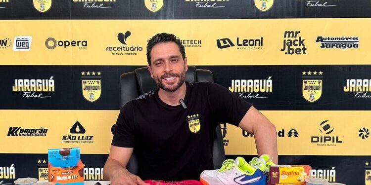 Goleiro Tiago anuncia aposentadoria no fim de 2024