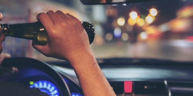 Condutor embriagado foge após causar acidente com ciclista em Jaraguá do Sul