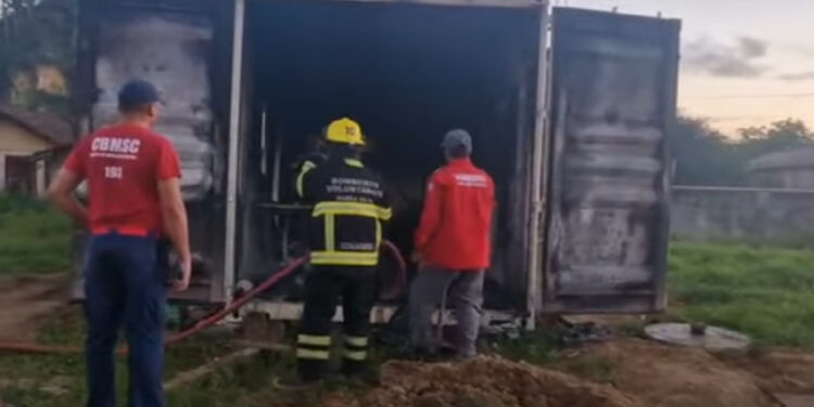 Homem provoca incêndio em residência com esposa grávida dentro em Barra Velha