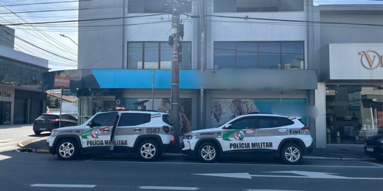 Urgente: Bandidos estouram cofre e levam dinheiro de cooperativa de crédito em Jaraguá do Sul