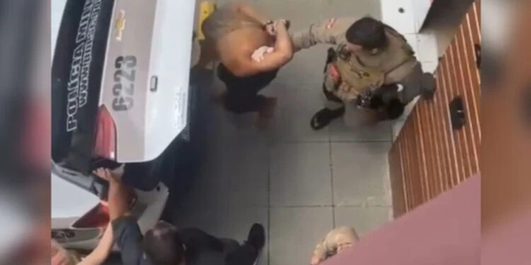 Criminoso invade estúdio e estupra professora de pilates em SC