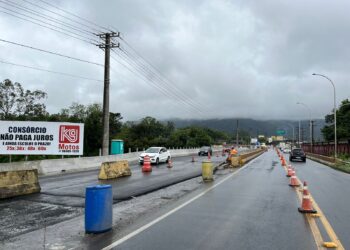 Faixa é liberada na nova Ponte do Portal, entre Jaraguá do Sul e Guaramirim