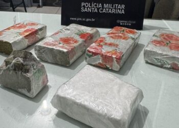 Homem é preso com 2 quilos de maconha e 500 gramas de cocaína em Jaraguá do Sul