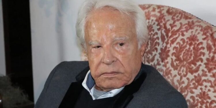Morre o jornalista Cid Moreira, aos 97 anos