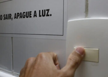 Aneel anuncia redução da bandeira vermelha para amarela em novembro