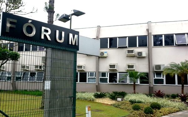 Homem que atropelou segurança de clube social é condenado em Jaraguá do Sul