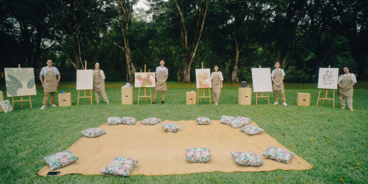 Lez a Lez leiloa obras criadas por artistas da têxtil Lunelli em prol do Outubro Rosa