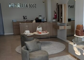 Loja Raphaella Booz é reinaugurada em Jaraguá do Sul