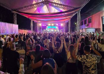 Stannis celebra início das festas de outubro com ingressos esgotados e mais de uma tonelada de alimentos doados