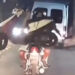 Motociclista é flagrado carregando moto na garupa em Joinville