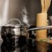 Utensílio de cozinha que você usa e é cancerígeno, segundo OMS