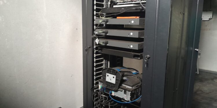 Princípio de incêndio na Prefeitura de Jaraguá do Sul mobiliza bombeiros neste domingo (03)