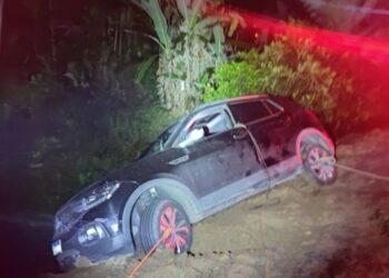 Motorista embriagado é preso após cair no barranco em Massaranduba