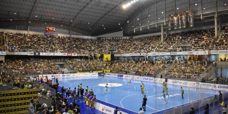 [Vídeo] Jaraguá Futsal vence Carlos Barbosa e está na semifinal da Liga Nacional de Futsal